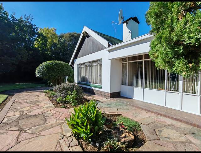 4 BEDROOM HOUSE FOR SALE IN THREE RIVERS PROPER